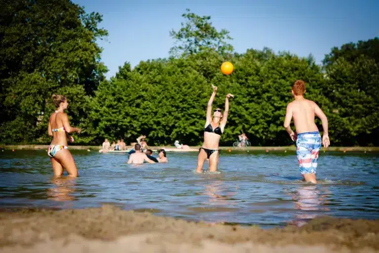 swimming lake haute savoie camping