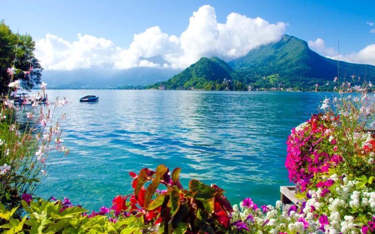 lac annecy alpes francaises paradis naturel