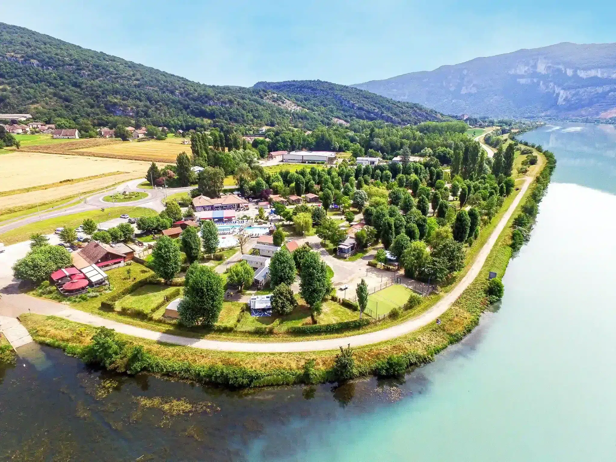 blick motagnes camping in lain